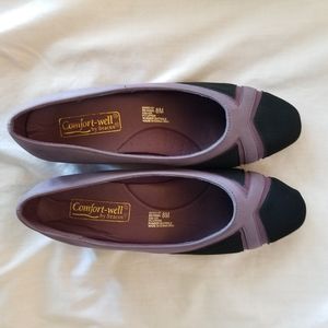Comfort-Well by Beacon NWOT 8M Pumps Mauve & Black